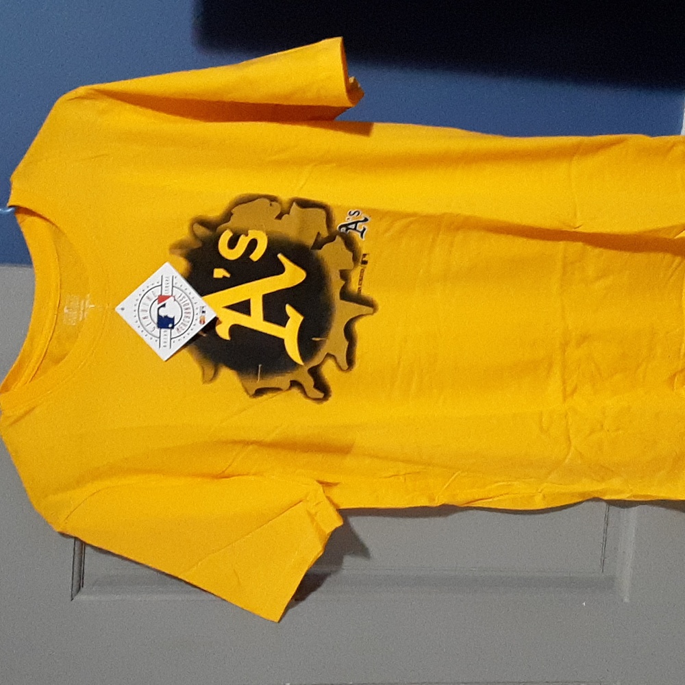 Oakland A's youth xxl t-shirt